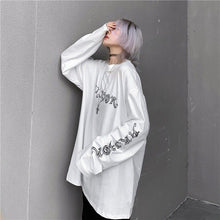 Long White T-shirt with Long Sleeves and Aesthetic Horror Graphic